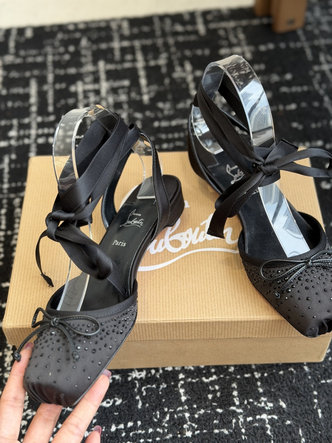 代购级Christian Louboutin 春夏新款时装走秀芭蕾蝴蝶结高跟单鞋 CL红底永远的YYDS