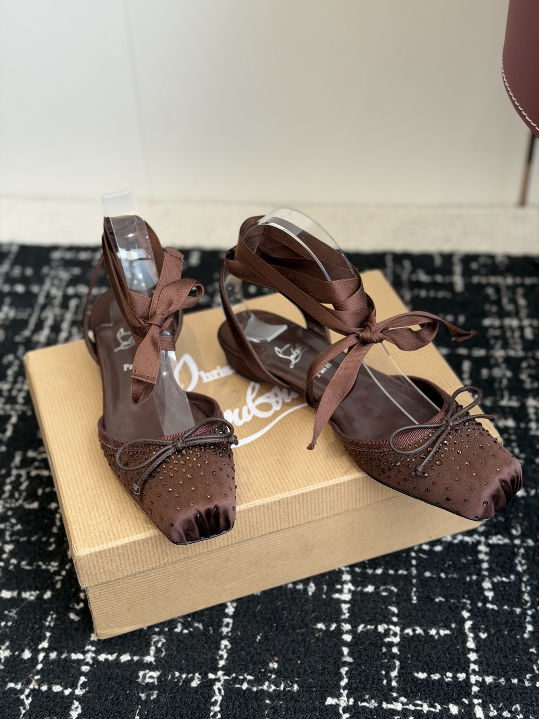 代购级Christian Louboutin 春夏新款时装走秀芭蕾蝴蝶结高跟单鞋 CL红底永远的YYDS