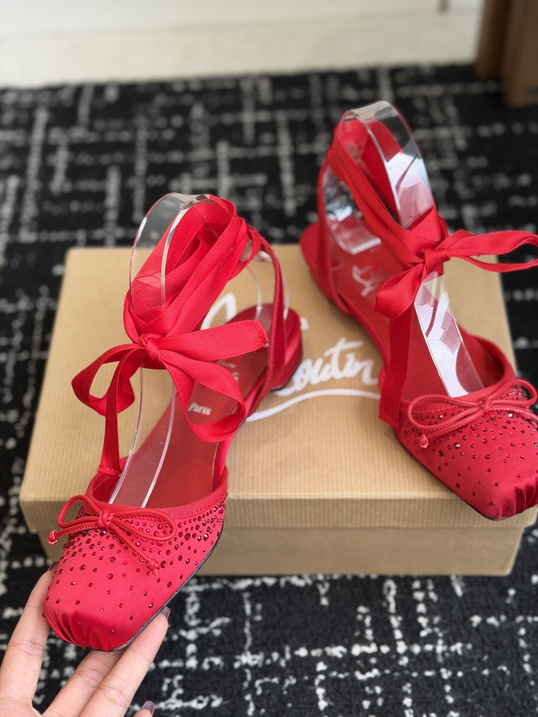 代购级Christian Louboutin 春夏新款时装走秀芭蕾蝴蝶结高跟单鞋 CL红底永远的YYDS