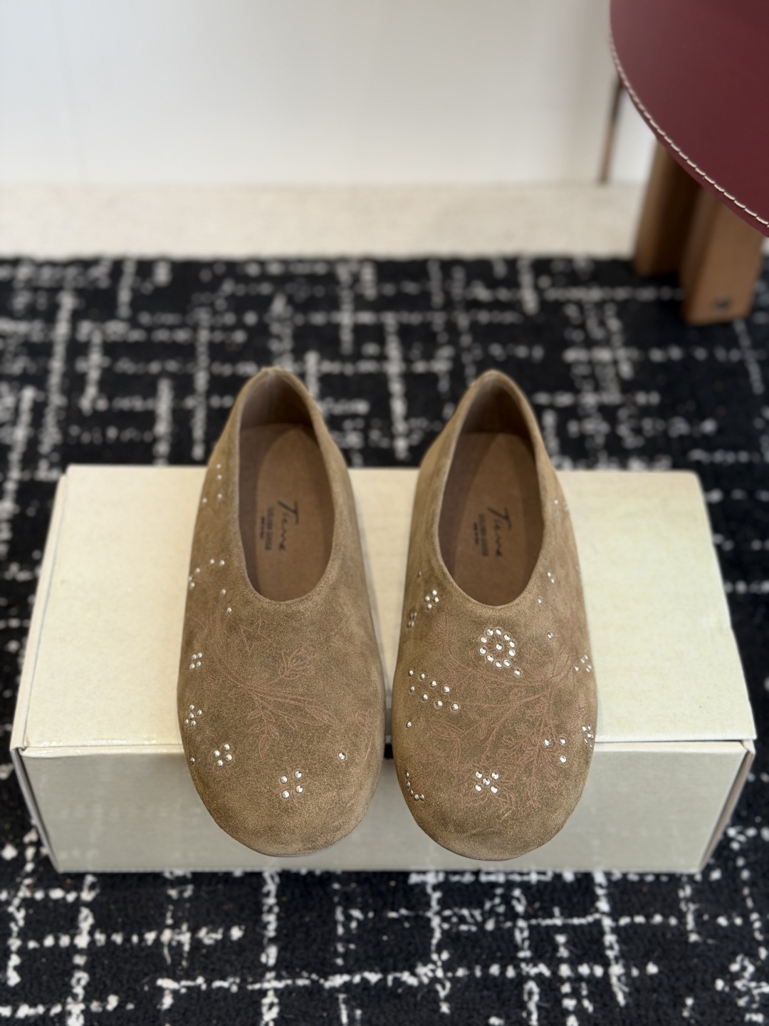 代购级𝐆𝐨𝐥𝐝𝐞𝐧𝐆𝐨𝐨𝐬𝐞新品｜懒人一脚蹬小船鞋GGDB全新Tierra 系列灵感源自威尼斯贡多拉拖鞋
