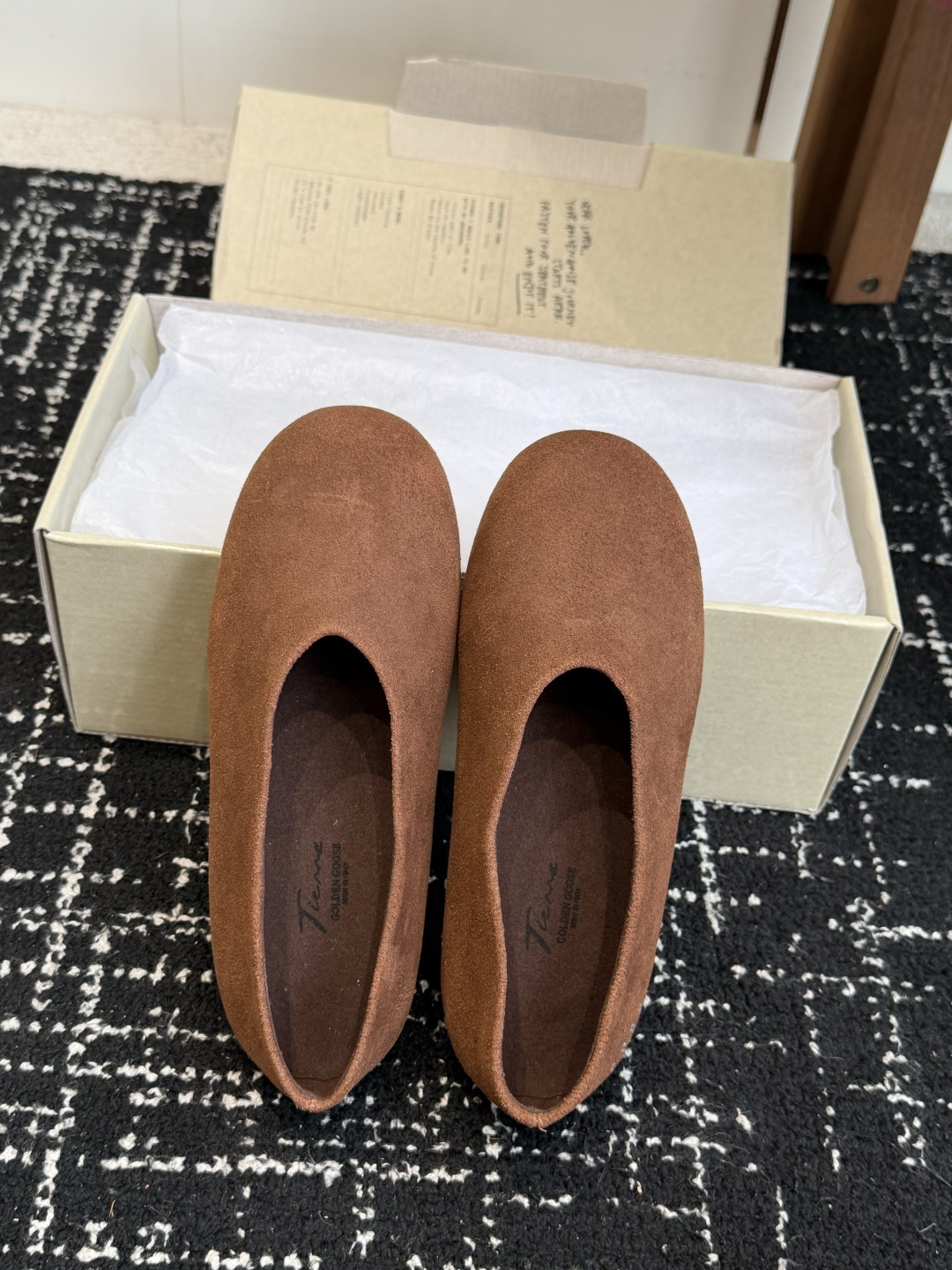代购级𝐆𝐨𝐥𝐝𝐞𝐧𝐆𝐨𝐨𝐬𝐞新品｜懒人一脚蹬小船鞋GGDB全新Tierra 系列灵感源自威尼斯贡多拉拖鞋