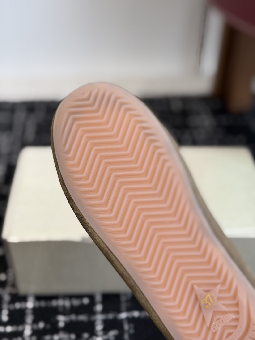 代购级𝐆𝐨𝐥𝐝𝐞𝐧𝐆𝐨𝐨𝐬𝐞新品｜懒人一脚蹬小船鞋GGDB全新Tierra 系列灵感源自威尼斯贡多拉拖鞋