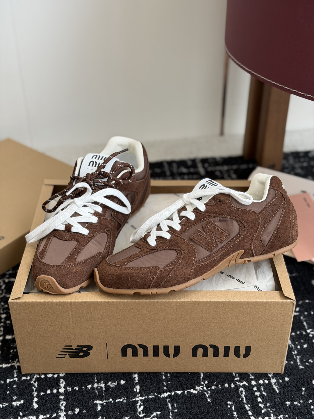 代购级miu X New Balanc*e 联名走秀款 超级无敌大热门[得意]无论你如何穿搭请都不要放过