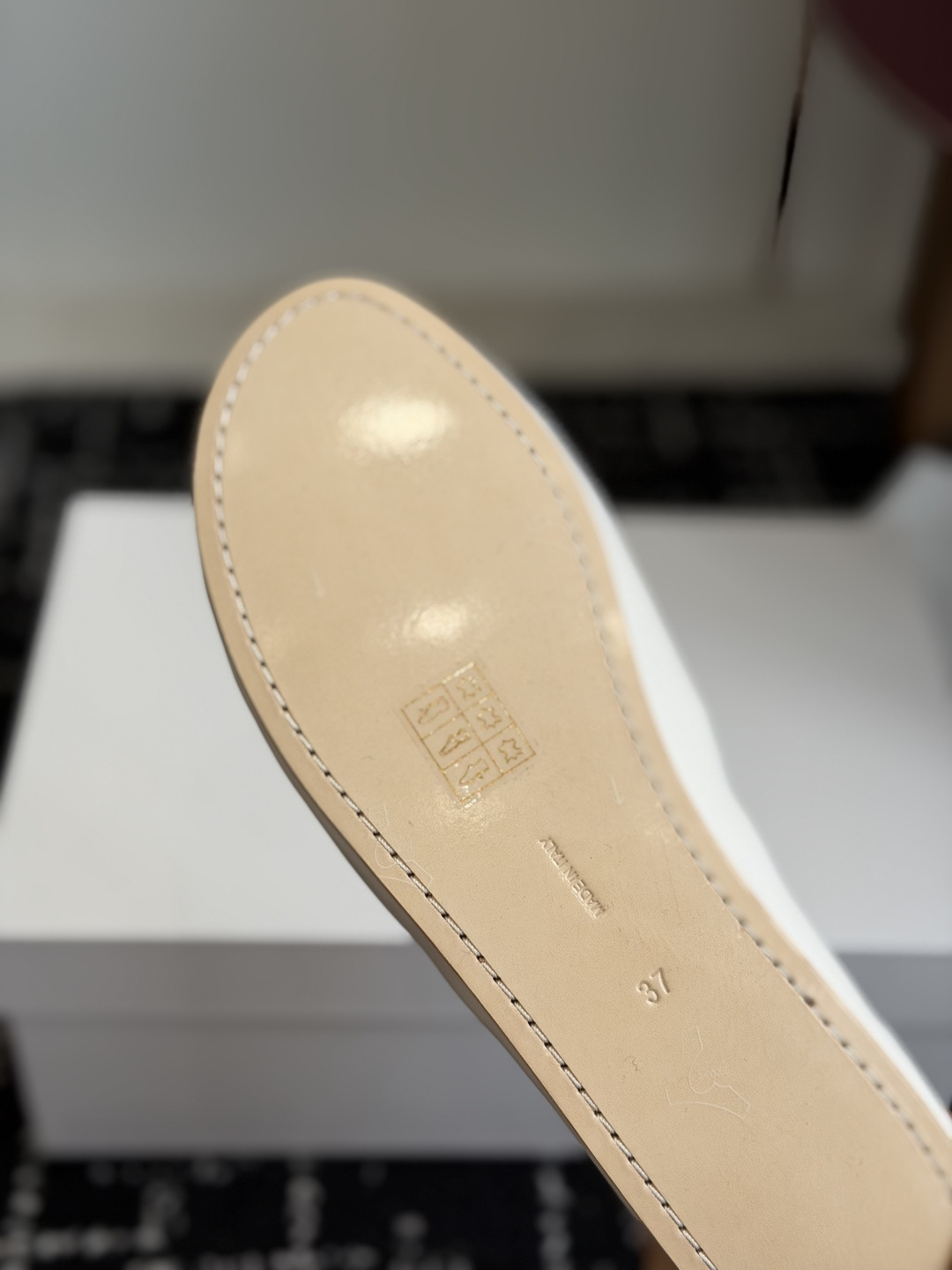 东莞代购级the row  26ss 秋冬季新款 蝴蝶结 芭蕾舞 单鞋据说这是本年度最美丽的芭蕾舞 奶奶