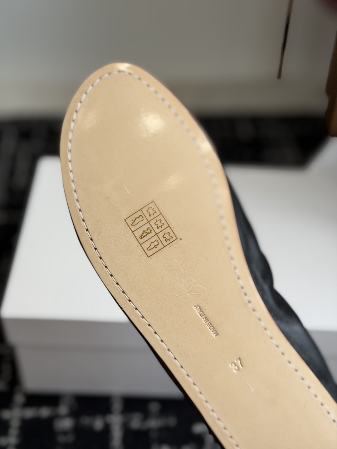 东莞代购级the row  26ss 秋冬季新款 蝴蝶结 芭蕾舞 单鞋据说这是本年度最美丽的芭蕾舞 奶奶