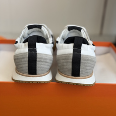 代购级情侣款Hermes26ss爱马仕的jet系列麂皮运动鞋,情侣款 简直就是一年四季日常通勤、休闲时光 代购级情侣款Hermes26ss爱马仕的jet系列麂皮运动鞋,情侣款 简直就是一年四季日常通勤、休闲时光