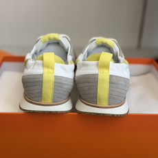 代购级情侣款Hermes26ss爱马仕的jet系列麂皮运动鞋,情侣款 简直就是一年四季日常通勤、休闲时光 代购级情侣款Hermes26ss爱马仕的jet系列麂皮运动鞋,情侣款 简直就是一年四季日常通勤、休闲时光