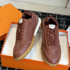 代购级情侣款Hermes26ss爱马仕的jet系列麂皮运动鞋,情侣款 简直就是一年四季日常通勤、休闲时光 代购级情侣款Hermes26ss爱马仕的jet系列麂皮运动鞋,情侣款 简直就是一年四季日常通勤、休闲时光