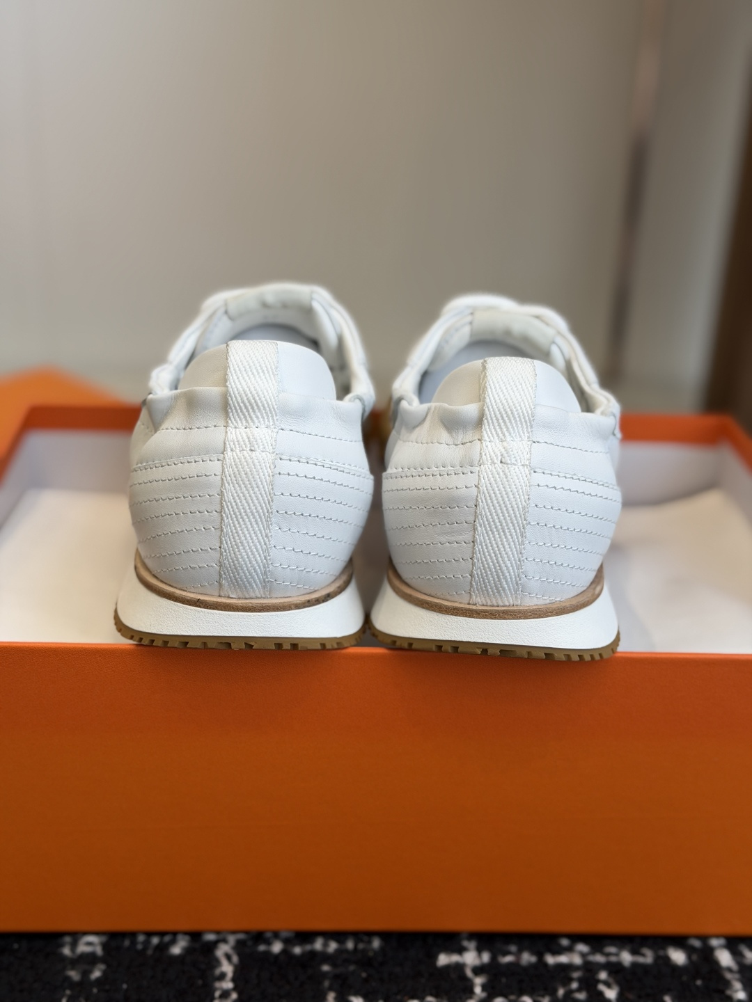 代购级情侣款Hermes26ss爱马仕的jet系列麂皮运动鞋，情侣款 简直就是一年四季日常通勤、休闲时光