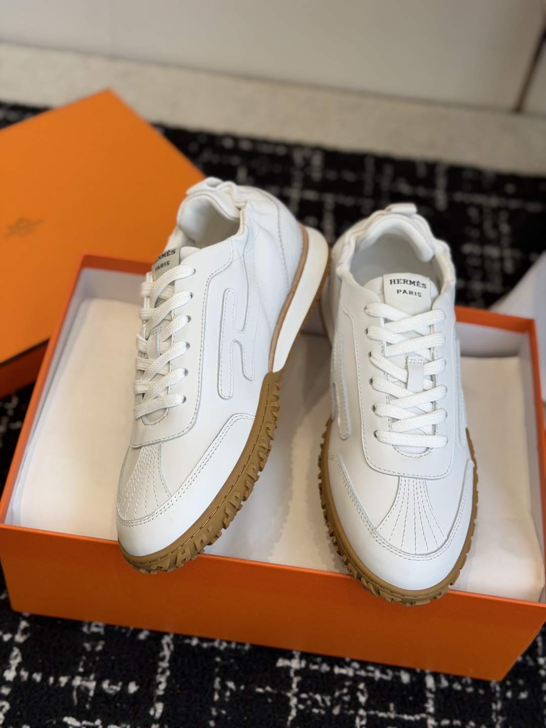 代购级情侣款Hermes26ss爱马仕的jet系列麂皮运动鞋，情侣款 简直就是一年四季日常通勤、休闲时光