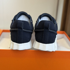 Hermes 情侣款 休闲鞋 爱马仕作为奢侈品牌中的巨头,所出的单品一直备受大家欢迎!男士+10今天这款 Hermes 情侣款 休闲鞋 爱马仕作为奢侈品牌中的巨头,所出的单品一直备受大家欢迎!男士+10今天这款