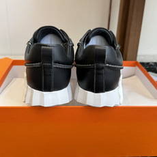 Hermes 情侣款 休闲鞋 爱马仕作为奢侈品牌中的巨头,所出的单品一直备受大家欢迎!男士+10今天这款 Hermes 情侣款 休闲鞋 爱马仕作为奢侈品牌中的巨头,所出的单品一直备受大家欢迎!男士+10今天这款