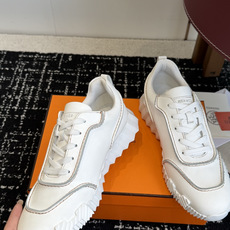 Hermes 情侣款 休闲鞋 爱马仕作为奢侈品牌中的巨头,所出的单品一直备受大家欢迎!男士+10今天这款 Hermes 情侣款 休闲鞋 爱马仕作为奢侈品牌中的巨头,所出的单品一直备受大家欢迎!男士+10今天这款