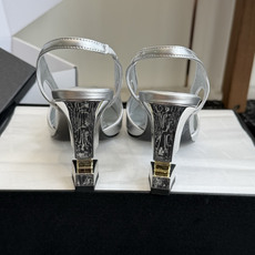 代购级 26ss 春夏新款Chanel小香尖头高跟鞋 上脚百搭超显瘦,真的超级爱了,姐妹们一定要买它! 鞋面:进口羊皮/ 代购级 26ss 春夏新款Chanel小香尖头高跟鞋 上脚百搭超显瘦,真的超级爱了,姐妹们一定要买它! 鞋面:进口羊皮/