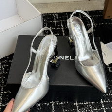 代购级 26ss 春夏新款Chanel小香尖头高跟鞋 上脚百搭超显瘦,真的超级爱了,姐妹们一定要买它! 鞋面:进口羊皮/ 代购级 26ss 春夏新款Chanel小香尖头高跟鞋 上脚百搭超显瘦,真的超级爱了,姐妹们一定要买它! 鞋面:进口羊皮/