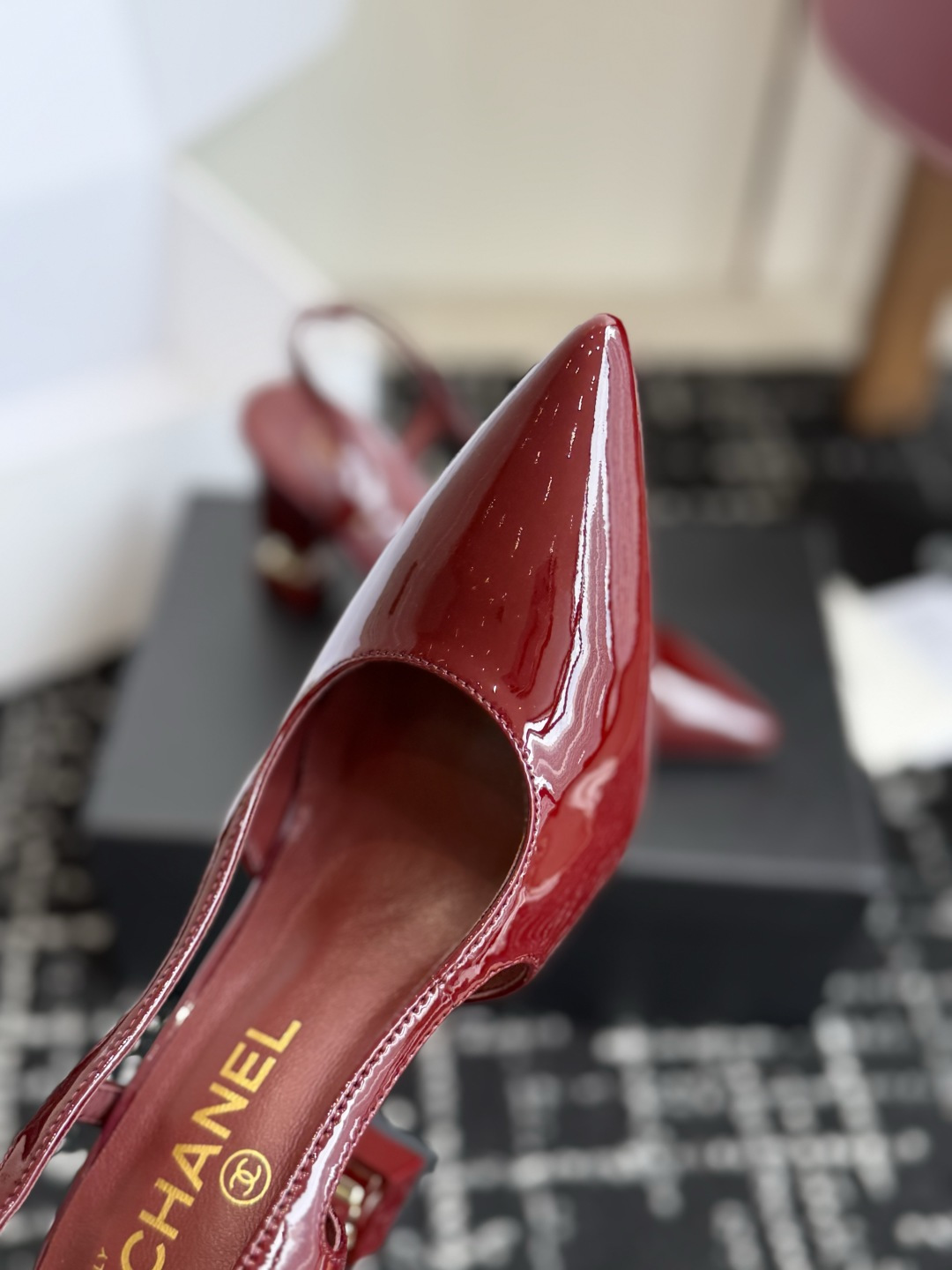 代购级 26ss 春夏新款Chanel小香尖头高跟鞋 上脚百搭超显瘦,真的超级爱了,姐妹们一定要买它! 鞋面:进口羊皮/ 代购级 26ss 春夏新款Chanel小香尖头高跟鞋 上脚百搭超显瘦,真的超级爱了,姐妹们一定要买它! 鞋面:进口羊皮/
