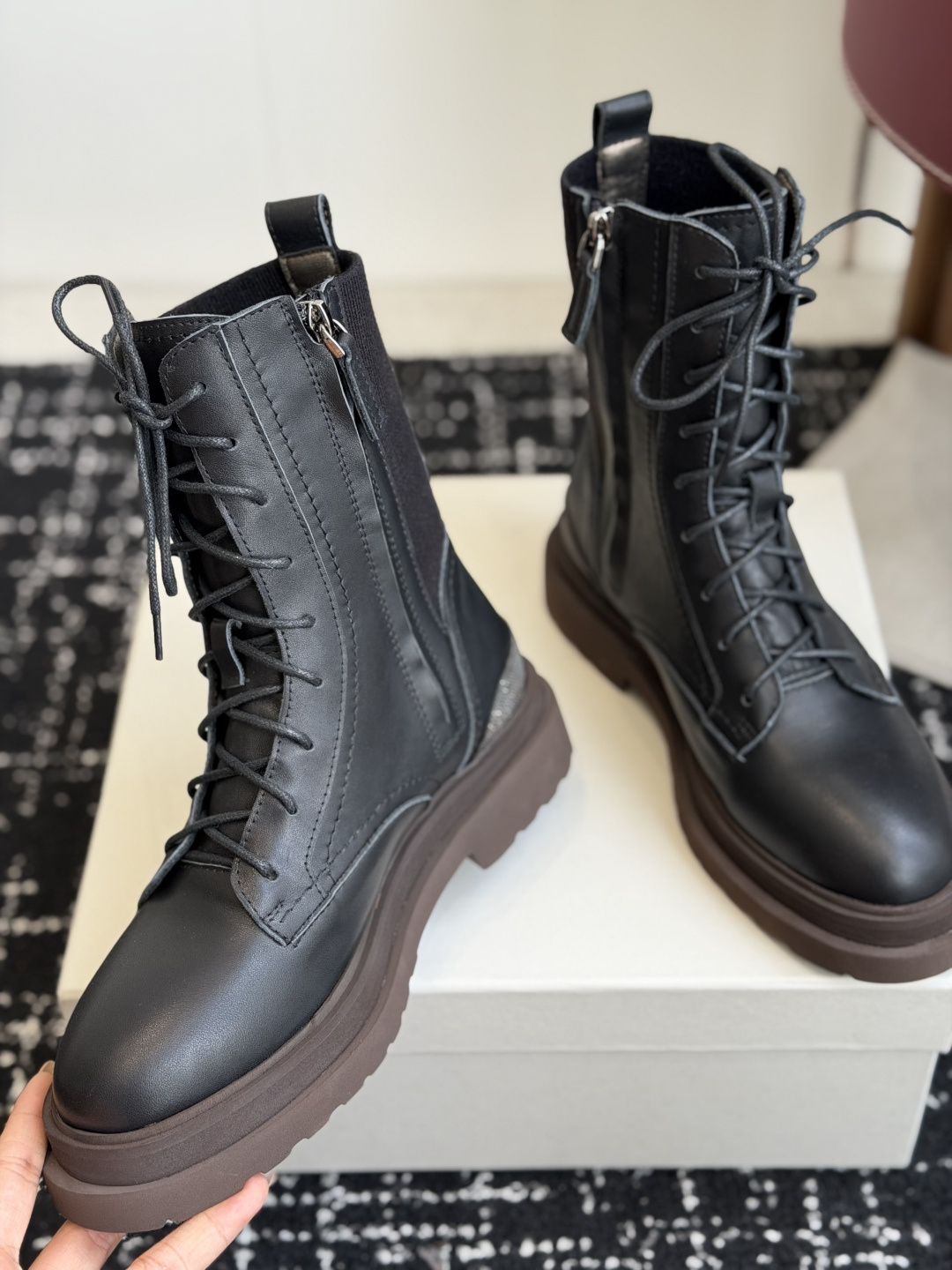 代购级 Brunello Cucineli ss26new arrival~ 布鲁内诺库奇内利|秋冬新款马丁靴 上脚帅气 代购级 Brunello Cucineli ss26new arrival~ 布鲁内诺库奇内利|秋冬新款马丁靴 上脚帅气