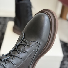 代购级 Brunello Cucineli ss26new arrival~ 布鲁内诺库奇内利|秋冬新款马丁靴 上脚帅气 代购级 Brunello Cucineli ss26new arrival~ 布鲁内诺库奇内利|秋冬新款马丁靴 上脚帅气