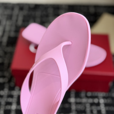 代购级 Gucci 26ss 古驰 最新款沙滩凉拖鞋人字拖 原版开模双G LOGO 原版开模一致 鞋面:原版进口TPU 代购级 Gucci 26ss 古驰 最新款沙滩凉拖鞋人字拖 原版开模双G LOGO 原版开模一致 鞋面:原版进口TPU