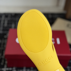 代购级 Gucci 26ss 古驰 最新款沙滩凉拖鞋人字拖 原版开模双G LOGO 原版开模一致 鞋面:原版进口TPU 代购级 Gucci 26ss 古驰 最新款沙滩凉拖鞋人字拖 原版开模双G LOGO 原版开模一致 鞋面:原版进口TPU