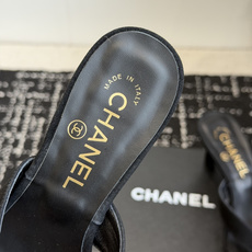 代购级 Chanel26ss夏季新款山茶花方头夹趾高跟凉拖 自带轻奢温柔氛围感的山茶花方头夹趾高跟凉拖系列,利落的夹趾人 代购级 Chanel26ss夏季新款山茶花方头夹趾高跟凉拖 自带轻奢温柔氛围感的山茶花方头夹趾高跟凉拖系列,利落的夹趾人