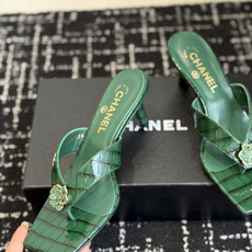 代购级 Chanel26ss夏季新款山茶花方头夹趾高跟凉拖 自带轻奢温柔氛围感的山茶花方头夹趾高跟凉拖系列,利落的夹趾人 代购级 Chanel26ss夏季新款山茶花方头夹趾高跟凉拖 自带轻奢温柔氛围感的山茶花方头夹趾高跟凉拖系列,利落的夹趾人