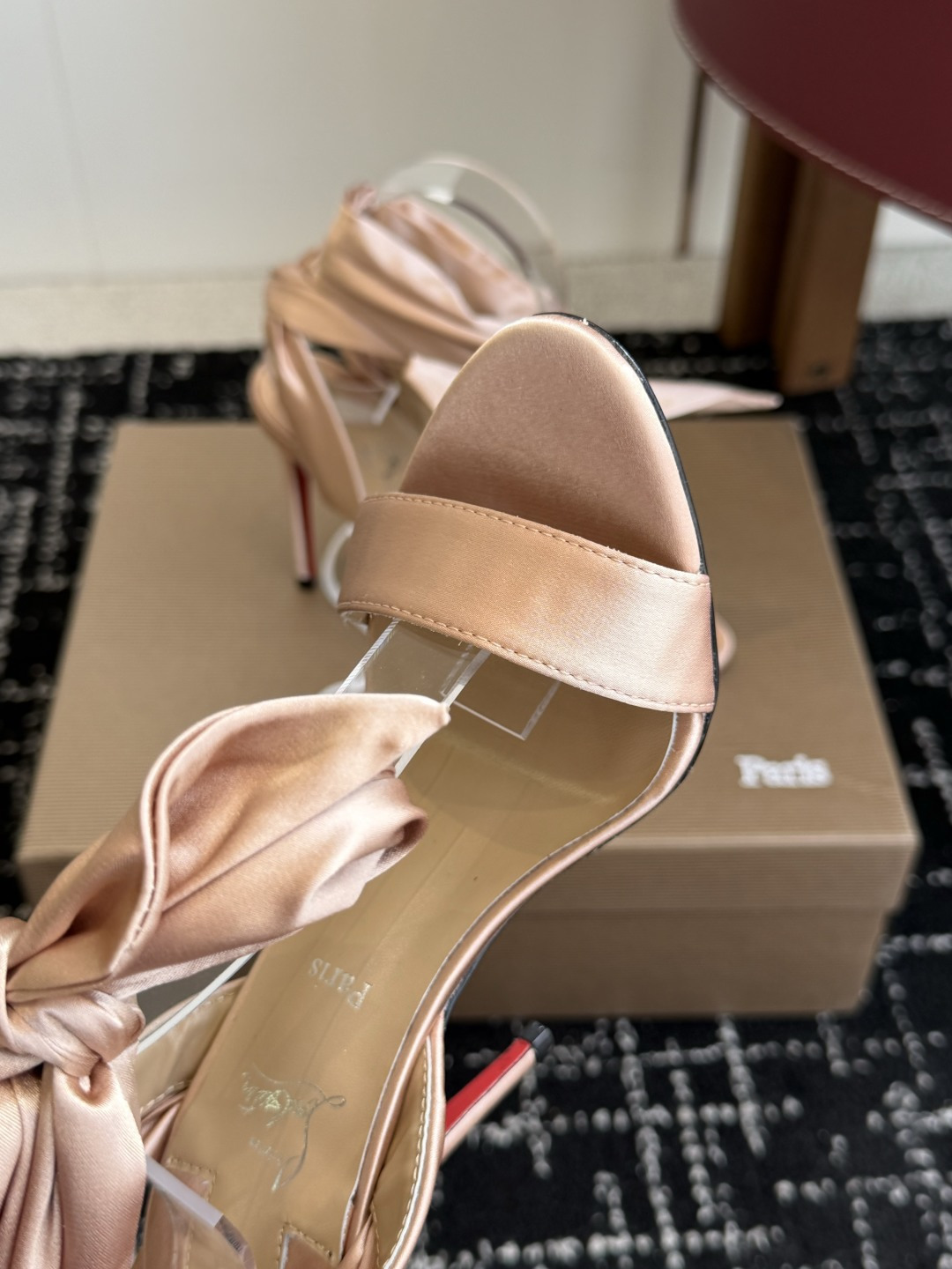 代购级 Christian Louboutin 春夏新款时装走秀芭蕾蝴蝶结高跟单鞋  CL红底永远的YYDS 𝐶ℎ𝑟𝑖𝑠