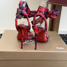 代购级 Christian Louboutin 春夏新款时装走秀芭蕾蝴蝶结高跟单鞋 CL红底永远的YYDS 𝐶ℎ𝑟𝑖𝑠 代购级 Christian Louboutin 春夏新款时装走秀芭蕾蝴蝶结高跟单鞋 CL红底永远的YYDS 𝐶ℎ𝑟𝑖𝑠