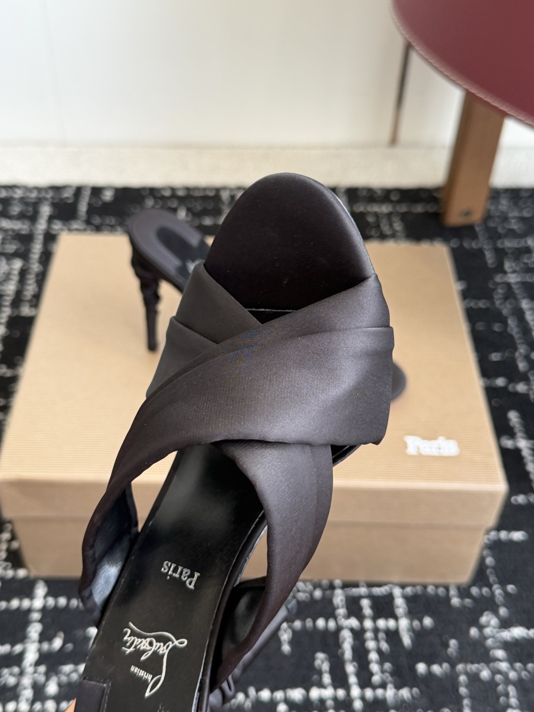 代购级 Christian Louboutin 春夏新款时装走秀芭蕾蝴蝶结高跟凉拖 CL红底永远的YYDS 𝐶ℎ𝑟𝑖𝑠𝑡