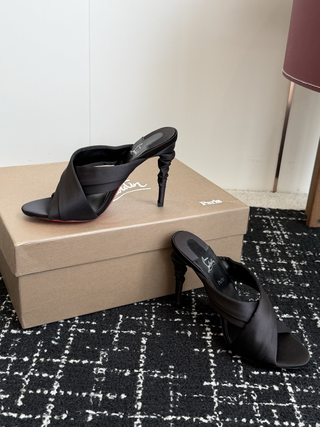 代购级 Christian Louboutin 春夏新款时装走秀芭蕾蝴蝶结高跟凉拖 CL红底永远的YYDS 𝐶ℎ𝑟𝑖𝑠𝑡