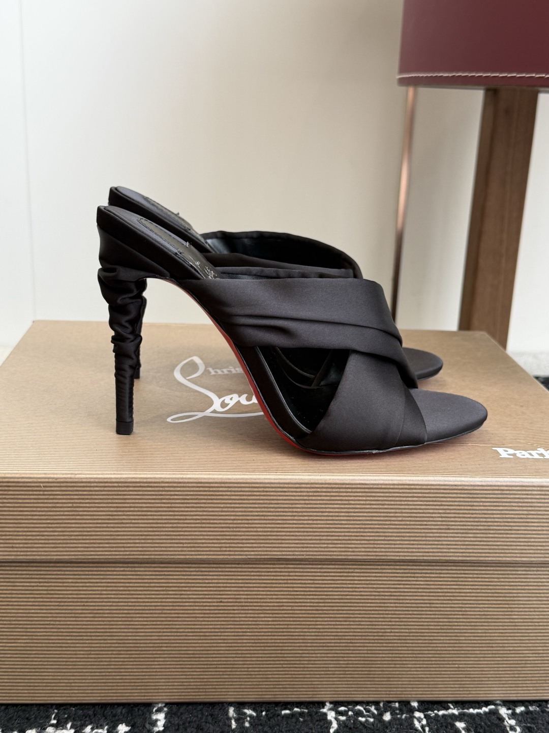 代购级 Christian Louboutin 春夏新款时装走秀芭蕾蝴蝶结高跟凉拖 CL红底永远的YYDS 𝐶ℎ𝑟𝑖𝑠𝑡