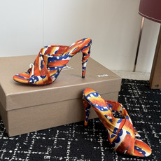 代购级 Christian Louboutin 春夏新款时装走秀芭蕾蝴蝶结高跟凉拖 CL红底永远的YYDS 𝐶ℎ𝑟𝑖𝑠𝑡 代购级 Christian Louboutin 春夏新款时装走秀芭蕾蝴蝶结高跟凉拖 CL红底永远的YYDS 𝐶ℎ𝑟𝑖𝑠𝑡