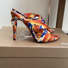 代购级 Christian Louboutin 春夏新款时装走秀芭蕾蝴蝶结高跟凉拖 CL红底永远的YYDS 𝐶ℎ𝑟𝑖𝑠𝑡 代购级 Christian Louboutin 春夏新款时装走秀芭蕾蝴蝶结高跟凉拖 CL红底永远的YYDS 𝐶ℎ𝑟𝑖𝑠𝑡