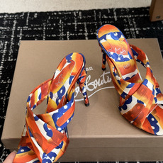 代购级 Christian Louboutin 春夏新款时装走秀芭蕾蝴蝶结高跟凉拖 CL红底永远的YYDS 𝐶ℎ𝑟𝑖𝑠𝑡 代购级 Christian Louboutin 春夏新款时装走秀芭蕾蝴蝶结高跟凉拖 CL红底永远的YYDS 𝐶ℎ𝑟𝑖𝑠𝑡