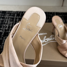 代购级 Christian Louboutin 春夏新款时装走秀芭蕾蝴蝶结高跟凉拖 CL红底永远的YYDS 𝐶ℎ𝑟𝑖𝑠𝑡 代购级 Christian Louboutin 春夏新款时装走秀芭蕾蝴蝶结高跟凉拖 CL红底永远的YYDS 𝐶ℎ𝑟𝑖𝑠𝑡