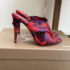 代购级 Christian Louboutin 春夏新款时装走秀芭蕾蝴蝶结高跟凉拖 CL红底永远的YYDS 𝐶ℎ𝑟𝑖𝑠𝑡 代购级 Christian Louboutin 春夏新款时装走秀芭蕾蝴蝶结高跟凉拖 CL红底永远的YYDS 𝐶ℎ𝑟𝑖𝑠𝑡