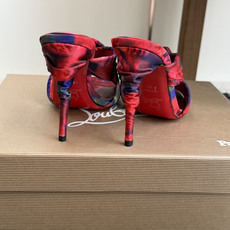代购级 Christian Louboutin 春夏新款时装走秀芭蕾蝴蝶结高跟凉拖 CL红底永远的YYDS 𝐶ℎ𝑟𝑖𝑠𝑡 代购级 Christian Louboutin 春夏新款时装走秀芭蕾蝴蝶结高跟凉拖 CL红底永远的YYDS 𝐶ℎ𝑟𝑖𝑠𝑡