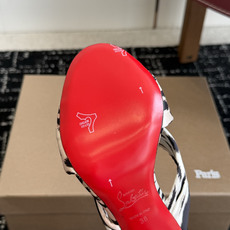 代购级 Christian Louboutin 春夏新款时装走秀芭蕾蝴蝶结高跟凉拖 CL红底永远的YYDS 𝐶ℎ𝑟𝑖𝑠𝑡 代购级 Christian Louboutin 春夏新款时装走秀芭蕾蝴蝶结高跟凉拖 CL红底永远的YYDS 𝐶ℎ𝑟𝑖𝑠𝑡