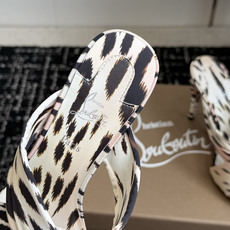 代购级 Christian Louboutin 春夏新款时装走秀芭蕾蝴蝶结高跟凉拖 CL红底永远的YYDS 𝐶ℎ𝑟𝑖𝑠𝑡 代购级 Christian Louboutin 春夏新款时装走秀芭蕾蝴蝶结高跟凉拖 CL红底永远的YYDS 𝐶ℎ𝑟𝑖𝑠𝑡