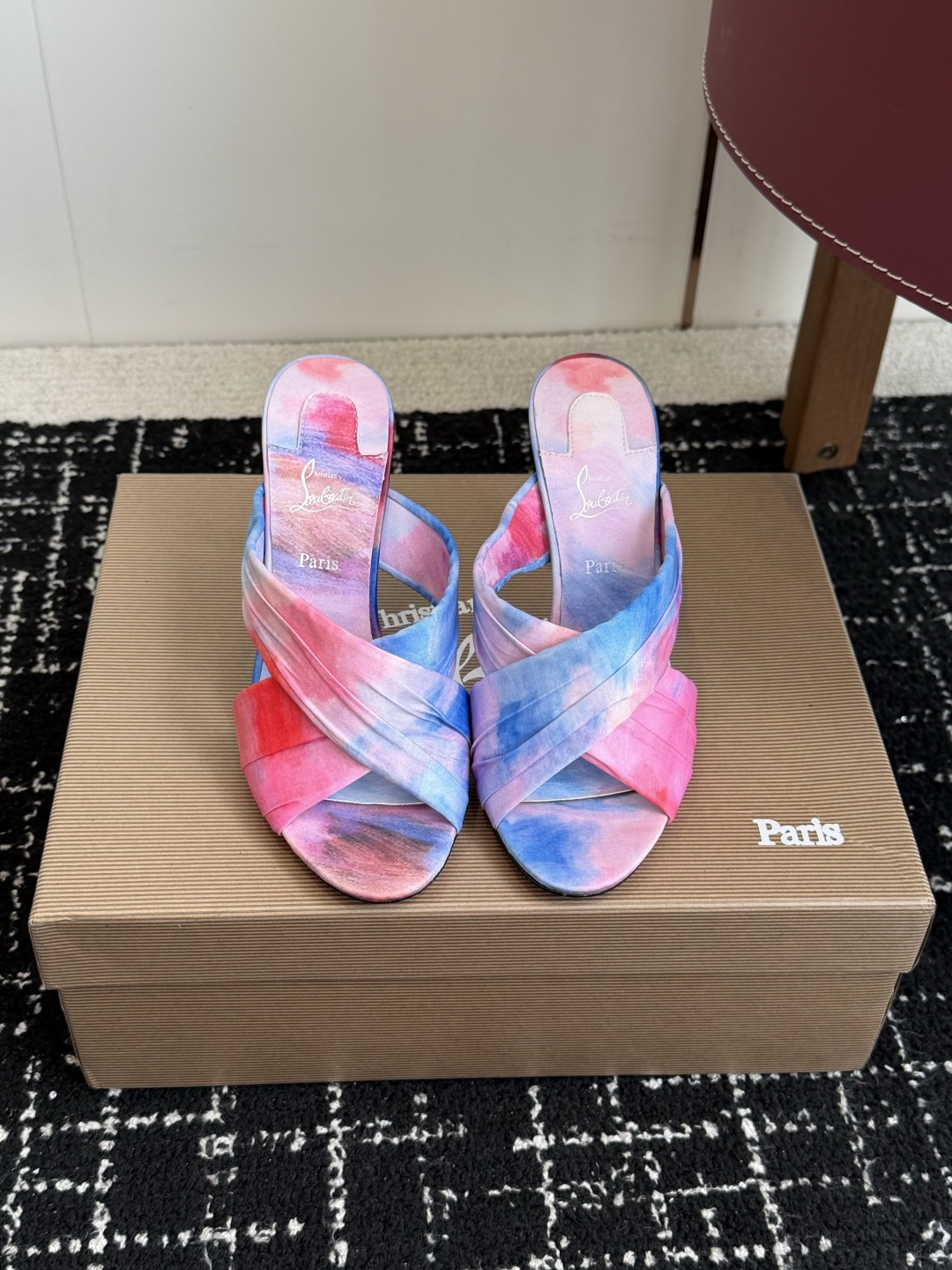 代购级 Christian Louboutin 春夏新款时装走秀芭蕾蝴蝶结高跟凉拖 CL红底永远的YYDS 𝐶ℎ𝑟𝑖𝑠𝑡 代购级 Christian Louboutin 春夏新款时装走秀芭蕾蝴蝶结高跟凉拖 CL红底永远的YYDS 𝐶ℎ𝑟𝑖𝑠𝑡