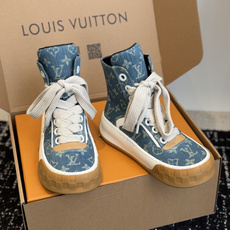 代购级(⚠️官网同步✈️盒包装) Louis vuitton路易威登 26ss 新色 LV板鞋 高帮休闲鞋 原版1:1开 代购级(⚠️官网同步✈️盒包装) Louis vuitton路易威登 26ss 新色 LV板鞋 高帮休闲鞋 原版1:1开