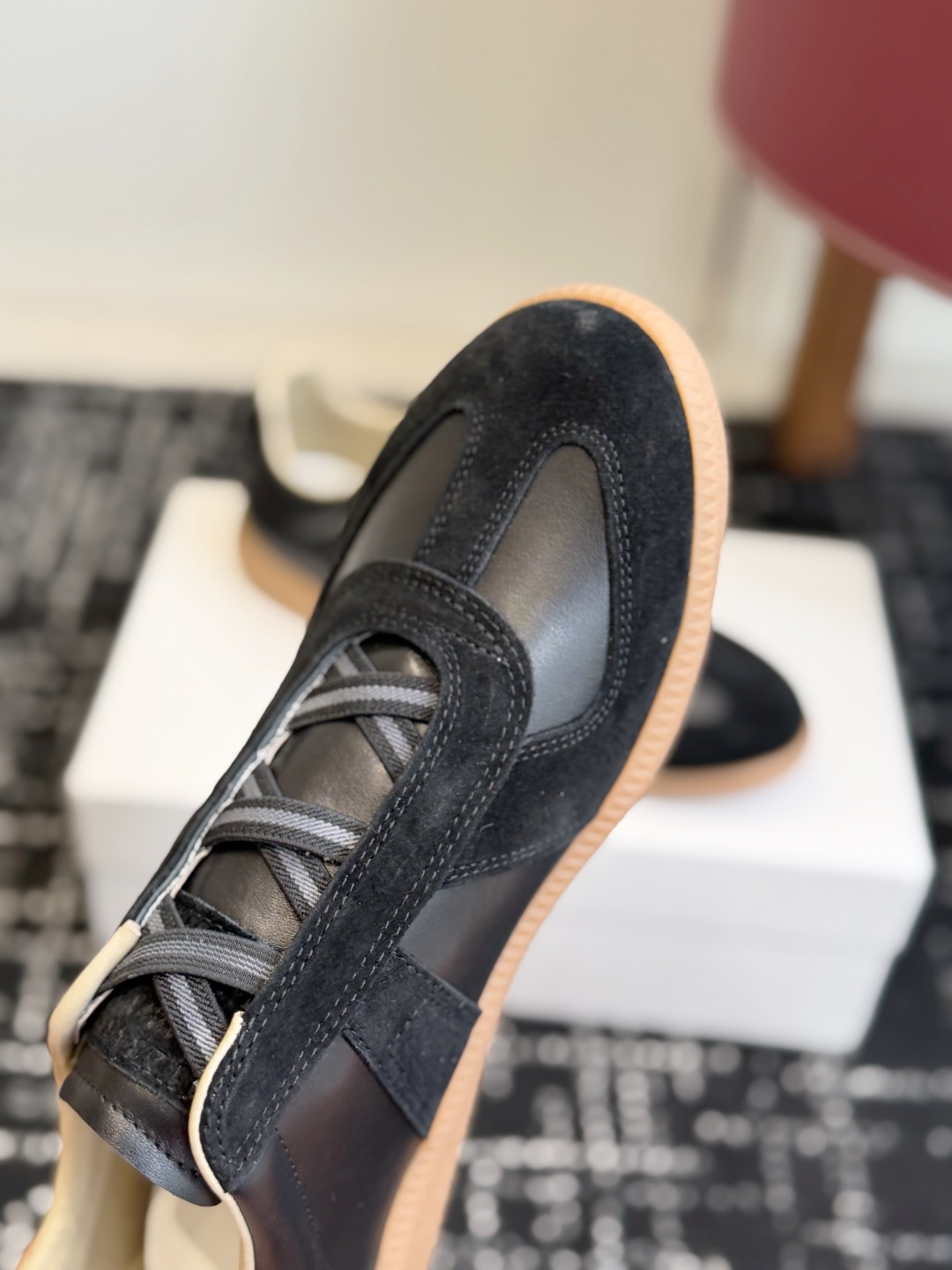 代购级 MaisonMargiela MM6 马吉拉 26新色 情侣款 德训鞋 休闲 运动鞋 原版购入开发 做货 鬼才 代购级 MaisonMargiela MM6 马吉拉 26新色 情侣款 德训鞋 休闲 运动鞋 原版购入开发 做货 鬼才