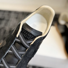 代购级 MaisonMargiela MM6 马吉拉 26新色 情侣款 德训鞋 休闲 运动鞋 原版购入开发 做货 鬼才 代购级 MaisonMargiela MM6 马吉拉 26新色 情侣款 德训鞋 休闲 运动鞋 原版购入开发 做货 鬼才
