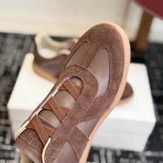 代购级 MaisonMargiela MM6 马吉拉 26新色 情侣款 德训鞋 休闲 运动鞋 原版购入开发 做货 鬼才 代购级 MaisonMargiela MM6 马吉拉 26新色 情侣款 德训鞋 休闲 运动鞋 原版购入开发 做货 鬼才
