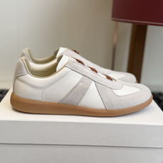 代购级 MaisonMargiela MM6 马吉拉 26新色 情侣款 德训鞋 休闲 运动鞋 原版购入开发 做货 鬼才 代购级 MaisonMargiela MM6 马吉拉 26新色 情侣款 德训鞋 休闲 运动鞋 原版购入开发 做货 鬼才
