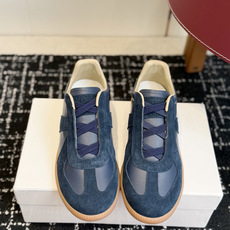 代购级 MaisonMargiela MM6 马吉拉 26新色 情侣款 德训鞋 休闲 运动鞋 原版购入开发 做货 鬼才 代购级 MaisonMargiela MM6 马吉拉 26新色 情侣款 德训鞋 休闲 运动鞋 原版购入开发 做货 鬼才