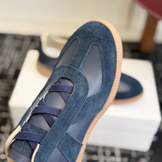 代购级 MaisonMargiela MM6 马吉拉 26新色 情侣款 德训鞋 休闲 运动鞋 原版购入开发 做货 鬼才 代购级 MaisonMargiela MM6 马吉拉 26新色 情侣款 德训鞋 休闲 运动鞋 原版购入开发 做货 鬼才
