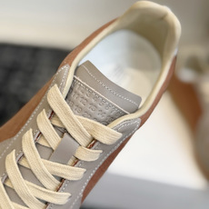 代购级 MaisonMargiela MM6 马吉拉 26新色 情侣款 德训鞋 休闲 运动鞋 原版购入开发 做货 鬼才 代购级 MaisonMargiela MM6 马吉拉 26新色 情侣款 德训鞋 休闲 运动鞋 原版购入开发 做货 鬼才