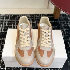 代购级 MaisonMargiela MM6 马吉拉 26新色 情侣款 德训鞋 休闲 运动鞋 原版购入开发 做货 鬼才 代购级 MaisonMargiela MM6 马吉拉 26新色 情侣款 德训鞋 休闲 运动鞋 原版购入开发 做货 鬼才