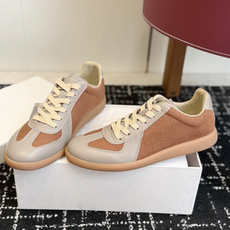 代购级 MaisonMargiela MM6 马吉拉 26新色 情侣款 德训鞋 休闲 运动鞋 原版购入开发 做货 鬼才 代购级 MaisonMargiela MM6 马吉拉 26新色 情侣款 德训鞋 休闲 运动鞋 原版购入开发 做货 鬼才